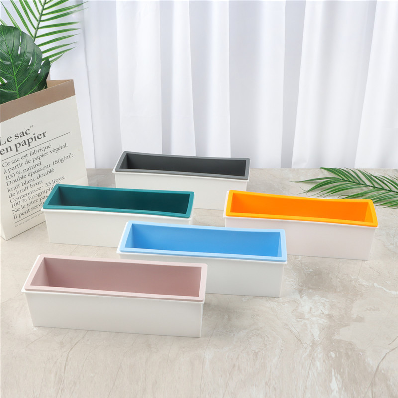 กล่องพลาสติก + ซิลิโคนด้านในสบ - Soap Making Kit For Beginners บทวิจารณ์และราคา